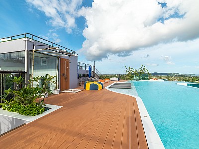 Infinity Pool and Rooftop